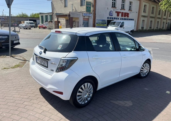 Toyota Yaris cena 39500 przebieg: 106000, rok produkcji 2014 z Biłgoraj małe 211